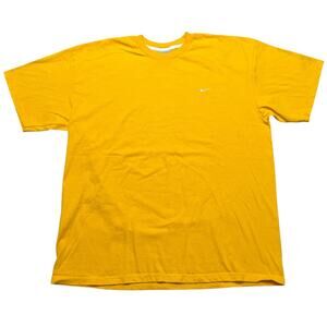 Vintage Y2K NIKE Yellow T-Shirt with Embroidered Swoosh - XL